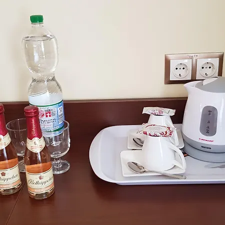 מלון Hotel-villa Lalee