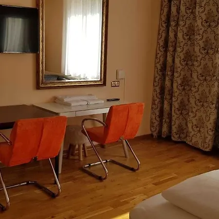 Otel Lalee 3*