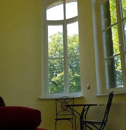 מלון Hotel-villa Lalee