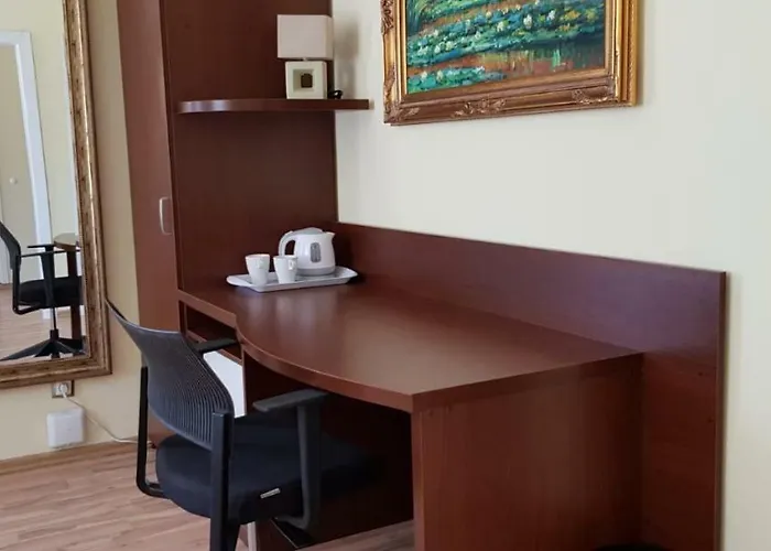 Ξενοδοχείο Hotel-villa Lalee 3*