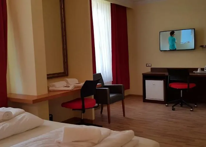 Ξενοδοχείο Hotel-villa Lalee