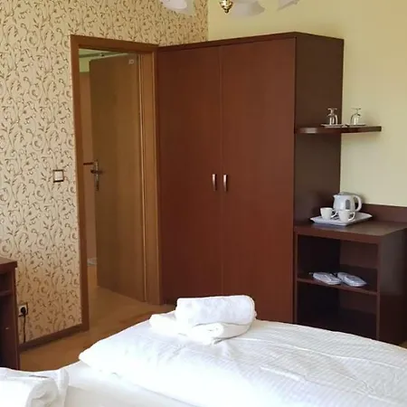 Szálloda Hotel-villa Lalee